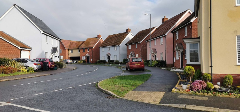 Rows of detached houses in a neighbourhood