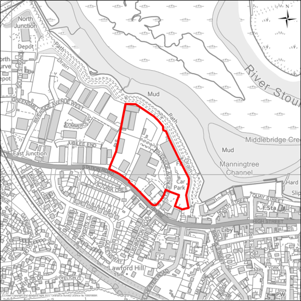 A grayscale map showing the boundary of Saltings Quarter, Riverside Avenue, Manningtree with a red outline. 